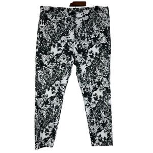 Jeans by Buffalo Pascalina High Rise Floral Skinny Capris Women's XL Black White